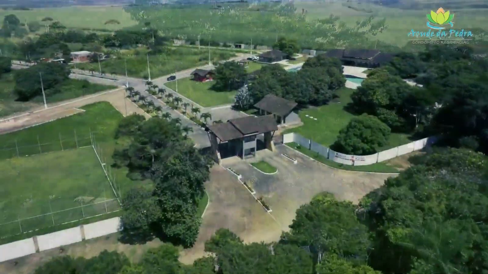 Lotes e áreas verdes